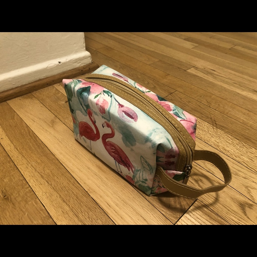 Flamingo toiletries / makeup bag - Picture 4 of 4